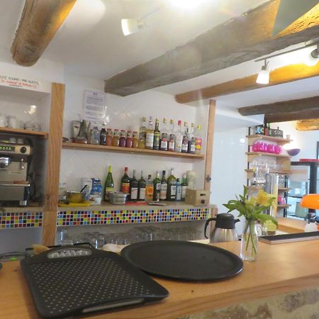 Auberge De La Petite Casserole Revest-des-Brousses Екстер'єр фото